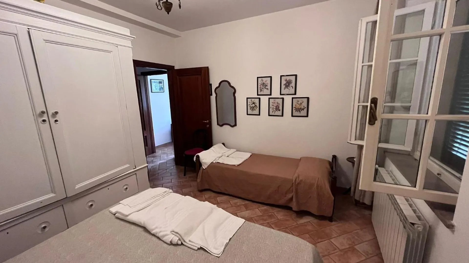 Tenuta Poggio Alla Farnia Fauglia 0*,