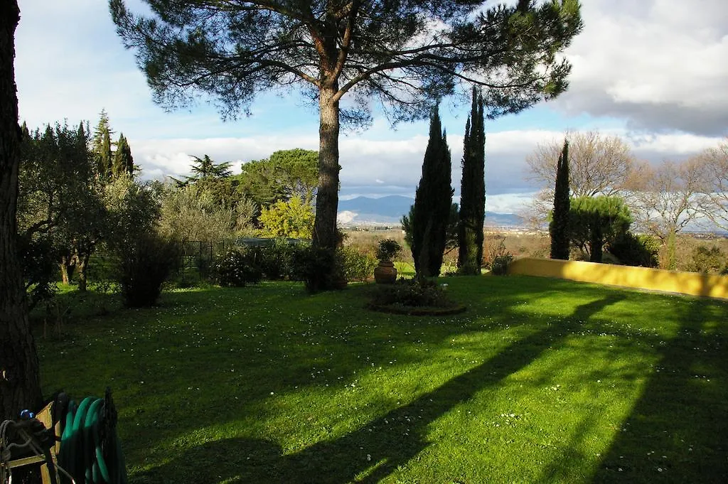 Farm stay Tenuta Poggio Alla Farnia Fauglia